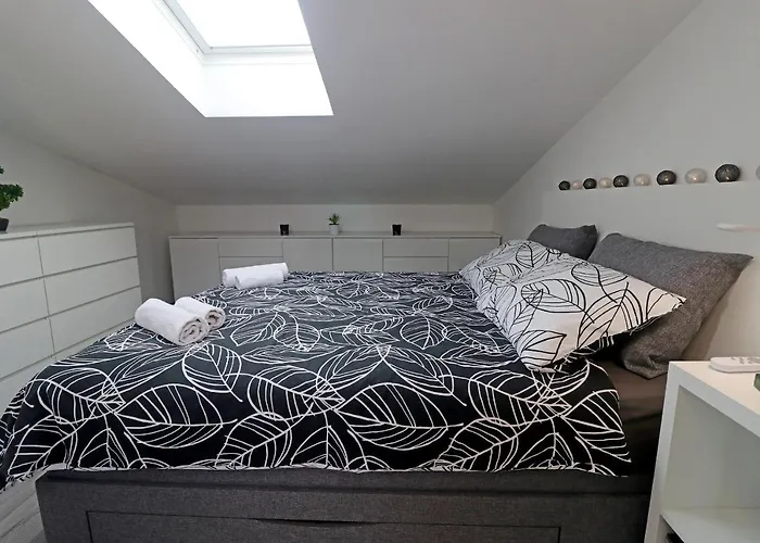 Sea View - Orijeta Apartman *